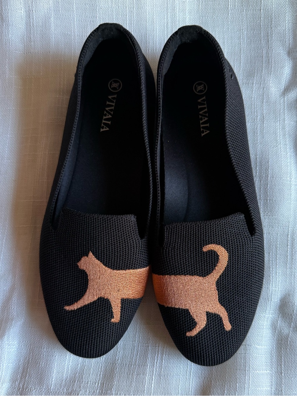 Vivaia Audrey Black Loafers Orange Cat Embroidery Knit Flats size 37 6.5 slip on